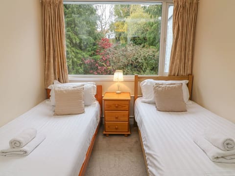 Cottage | 4 bedrooms, individually decorated, individually furnished, free WiFi