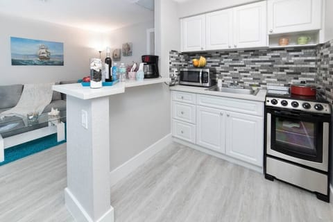 6643b15f ea94 492e 9d4b 40dfbe00081b