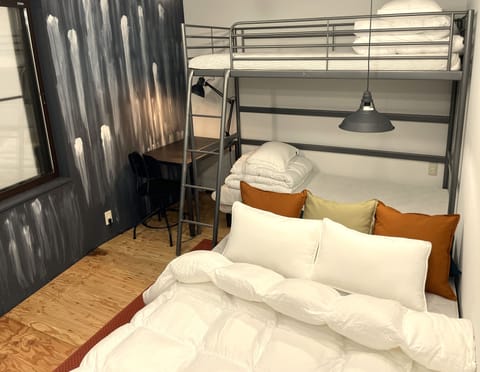 Basic Quadruple Room | Free WiFi, bed sheets