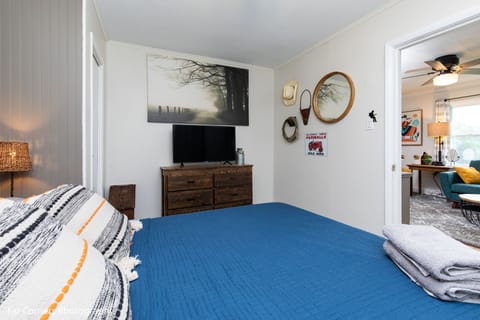 Bedroom 2 With Queen Bed