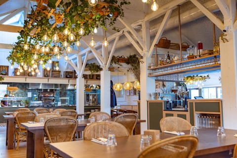 2 restaurants, lunch, dinner, brunch served; French cuisine