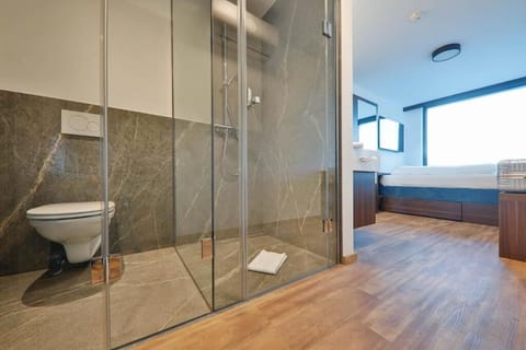 Superior Double Room | Bathroom | Shower, rainfall showerhead, designer toiletries, hair dryer