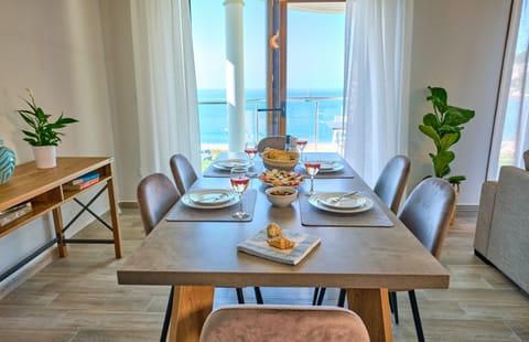 Armikes Beachfront Suite 4 Afionas Corfu Dining Area