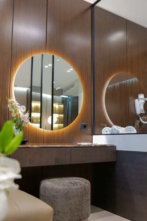 Executive Suite | 1 bedroom, hypo-allergenic bedding, soundproofing, bed sheets