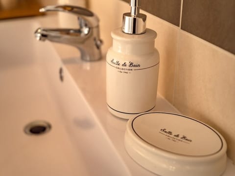 Comfort Cottage, Ensuite, Courtyard View | Bathroom