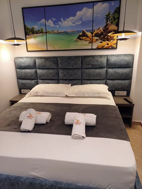 Family Room | 1 bedroom, hypo-allergenic bedding, bed sheets