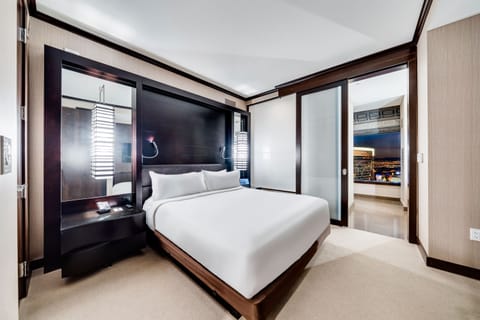 Vdara Two Bedroom Penthouse Suite | Premium bedding, pillowtop beds, in-room safe, desk