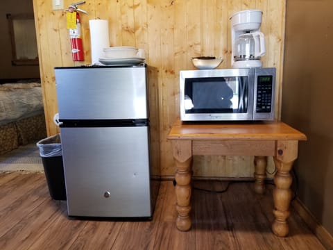 Classic Studio | Private kitchen | Coffee/tea maker, paper towels, dining tables