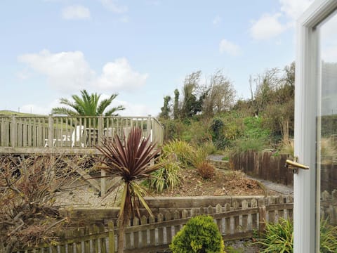 Cottage | Property grounds