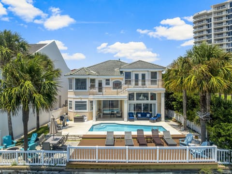 Welcome to Sandy Bottoms!