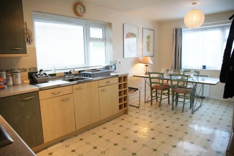 Cottage | Private kitchen | Cookware/dishes/utensils