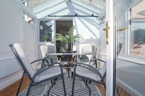 Cottage | Outdoor dining