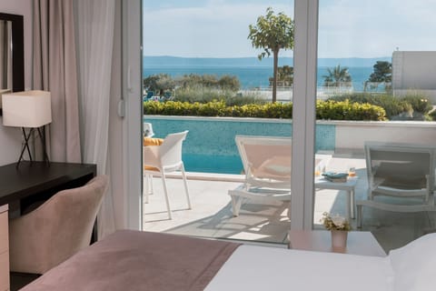 Junior Suite with Private Pool Sea Facing | Down comforters, memory foam beds, in-room safe, desk