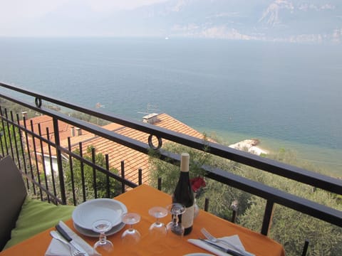 Family Apartment, 2 Bedrooms (A) | Lake view
