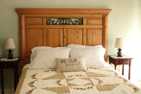 Foothills- Room 17 | Individually decorated, individually furnished, blackout drapes