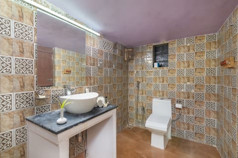 Family Room, Garden View | Bathroom | Designer toiletries, hair dryer, towels, soap