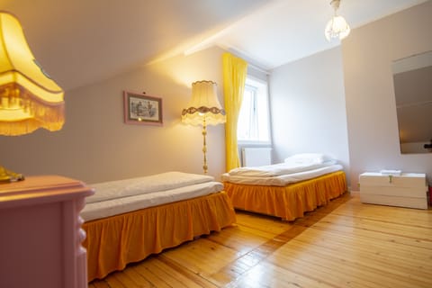 City Quadruple Room | Individually decorated, free WiFi, bed sheets