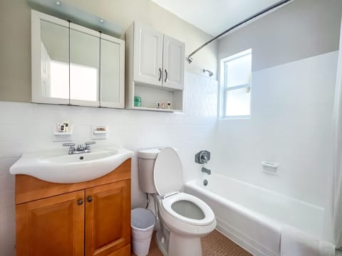 Studio | Bathroom | Free toiletries, hair dryer, towels