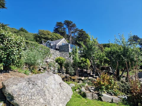 Cottage | Property grounds