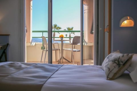 Double Room, Sea View | In-room safe, free WiFi, bed sheets