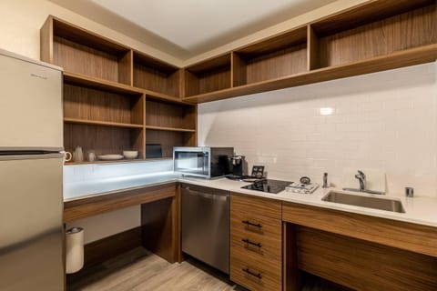 Room, 2 Queen Beds, Non Smoking | Desk, laptop workspace, free WiFi, bed sheets