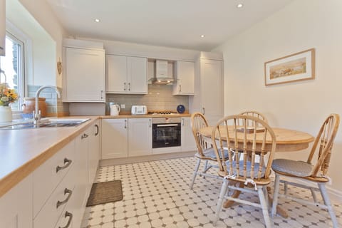 Green Croft kitchen and dining table