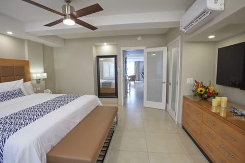 Suite, 1 Bedroom | Premium bedding, in-room safe, blackout drapes, iron/ironing board