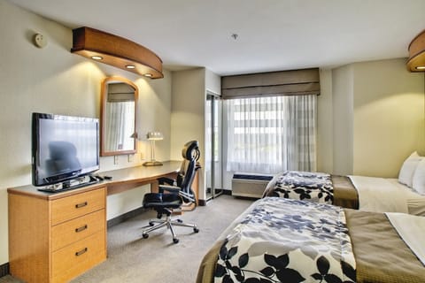 In-room safe, desk, laptop workspace, iron/ironing board