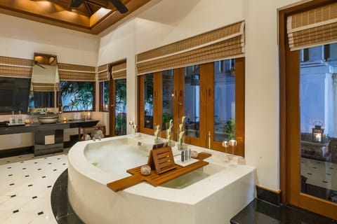 Royal Villa, 2 Bedrooms, Oceanfront | Bathroom | Separate tub and shower, deep soaking tub, rainfall showerhead
