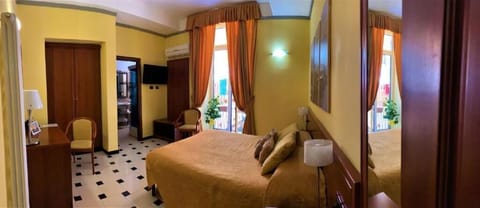 Deluxe Room | Desk, free WiFi, bed sheets