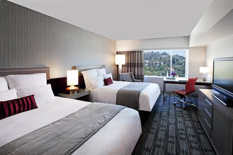 Premium bedding, pillowtop beds, minibar, in-room safe