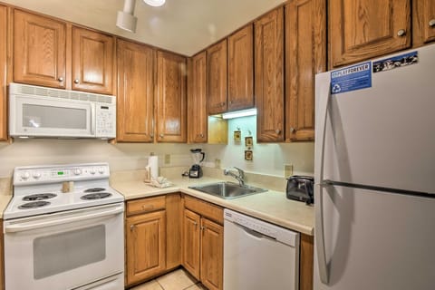 Indoors, Microwave, Oven, Kitchen, Sink