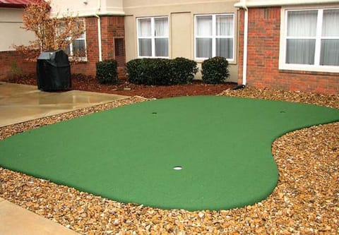 Mini-golf