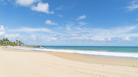 Beach nearby, sun loungers, beach umbrellas, beach towels