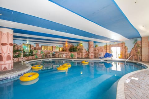 Indoor pool, outdoor pool, sun loungers