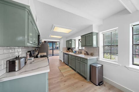 A kitchen perfect for preparing meals for the family!