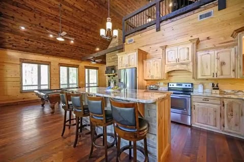 Open floorplan connects.