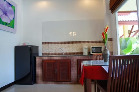 Suite Villa Pool  Access | Private kitchenette | Full-size fridge, microwave, coffee/tea maker