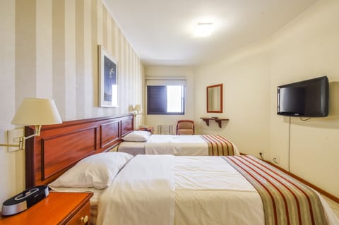 Superior Twin Room | Minibar, desk, free WiFi, bed sheets