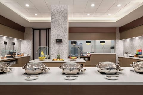 Free daily cooked-to-order breakfast