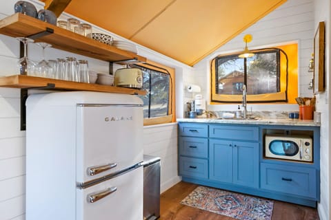 Kitchenette w/ microwave, toaster, electric griddle, keurig coffee maker