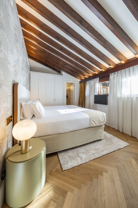 Superior Double Room | Premium bedding, down comforters, minibar, in-room safe