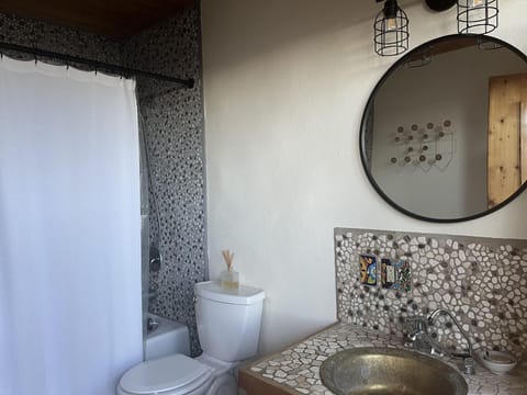 Design House | Bathroom | Shower, hair dryer, bathrobes, towels