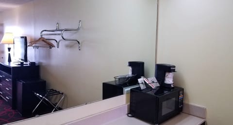 Desk, laptop workspace, iron/ironing board, free WiFi