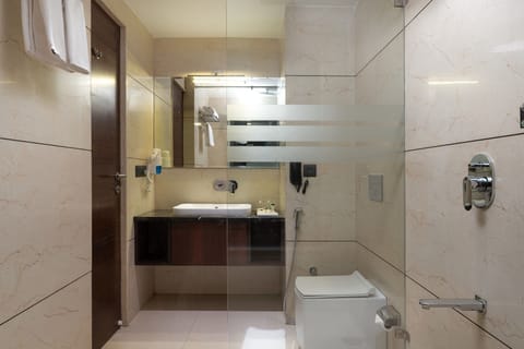 Superior Room | Bathroom | Shower, rainfall showerhead, hair dryer, bathrobes