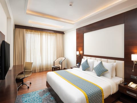 Superior Room | Premium bedding, in-room safe, laptop workspace, iron/ironing board