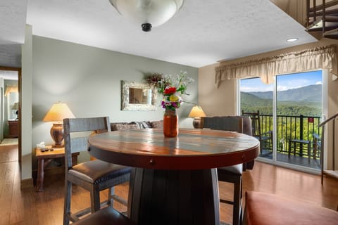 Condo, Multiple Beds, Balcony, Mountain View (#E308) | Dining