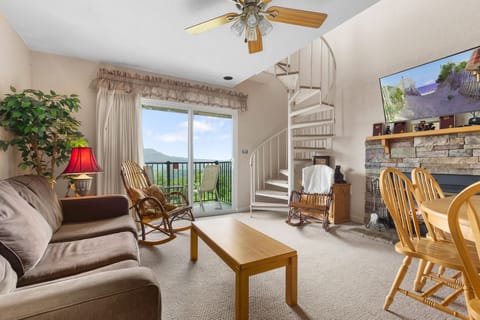 Condo, Multiple Beds, Hot Tub, Mountain View (#D301) | Living area | 40-inch flat-screen TV with cable channels, TV, fireplace