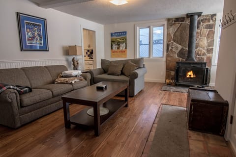 Woodside 2 Bedroom Home #1062 | Living area | 40-inch flat-screen TV with cable channels, TV