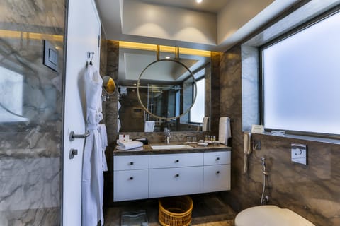 Luxury Suite, Ocean View, Beachside | Bathroom | Shower, free toiletries, hair dryer, bathrobes